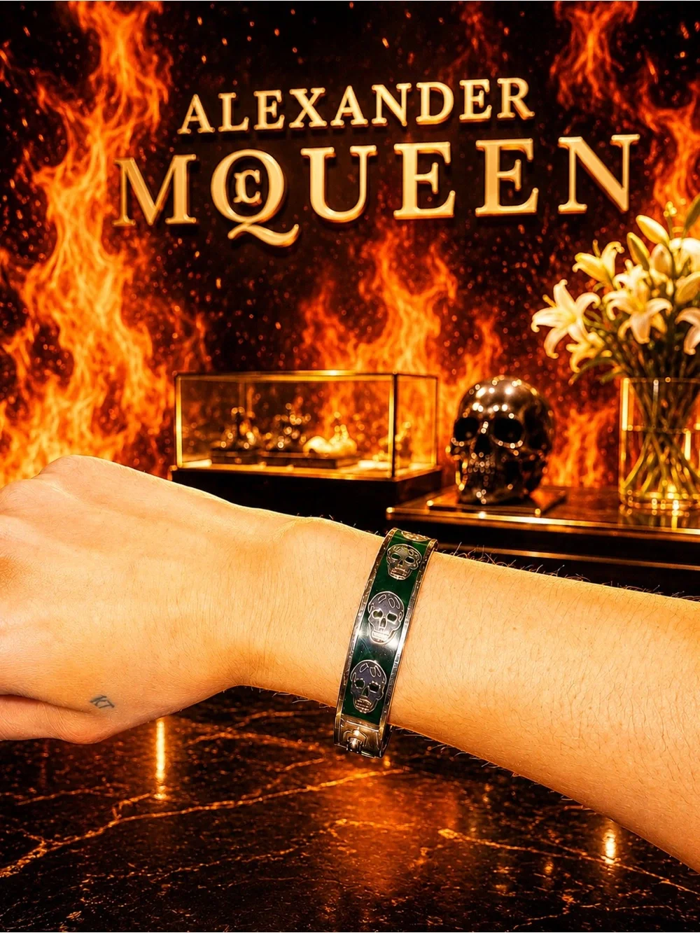 Alexander McQueen Black Skull-Engraved Bangle